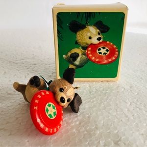 Vintage 1984 Hallmark Keepsake FRISBEE PUPPY Christmas Ornament